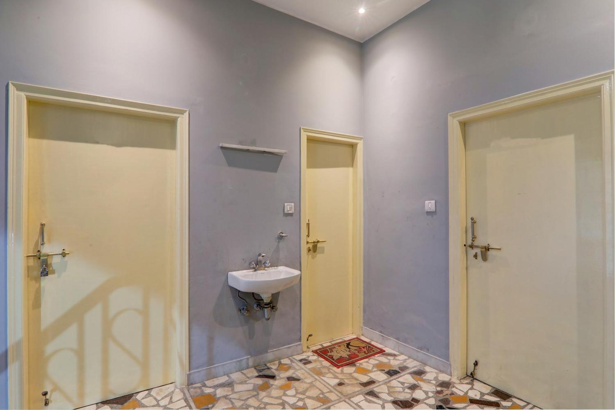 Hotel O Flagship Adbhut Moment Hotel Varanasi Exterior photo